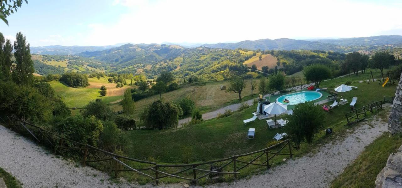 皮耶特拉伦加Agriturismo Borgo San Benedetto别墅 外观 照片
