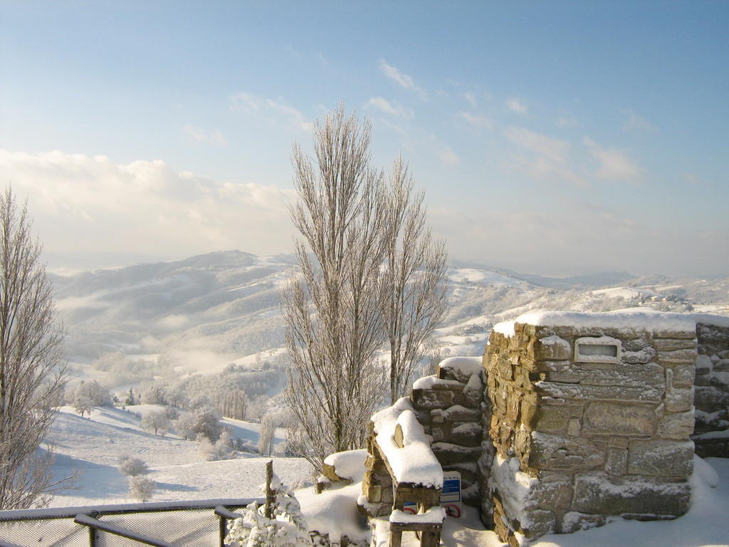 皮耶特拉伦加Agriturismo Borgo San Benedetto别墅 外观 照片