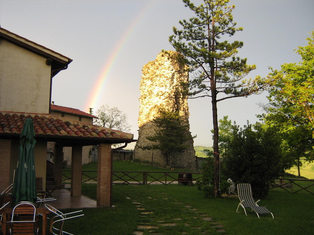 皮耶特拉伦加Agriturismo Borgo San Benedetto别墅 外观 照片